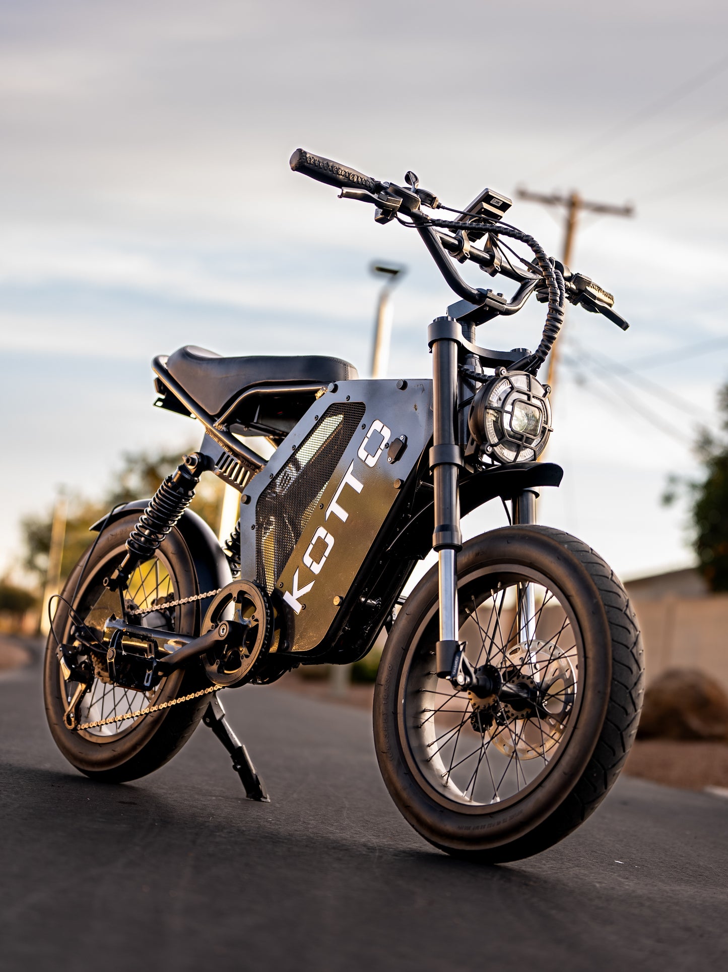 KOTTO 750L Electric Bike - REVRides