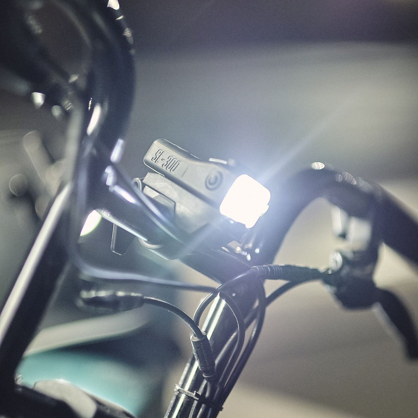 SL-300 Bike Headlight - REVRides